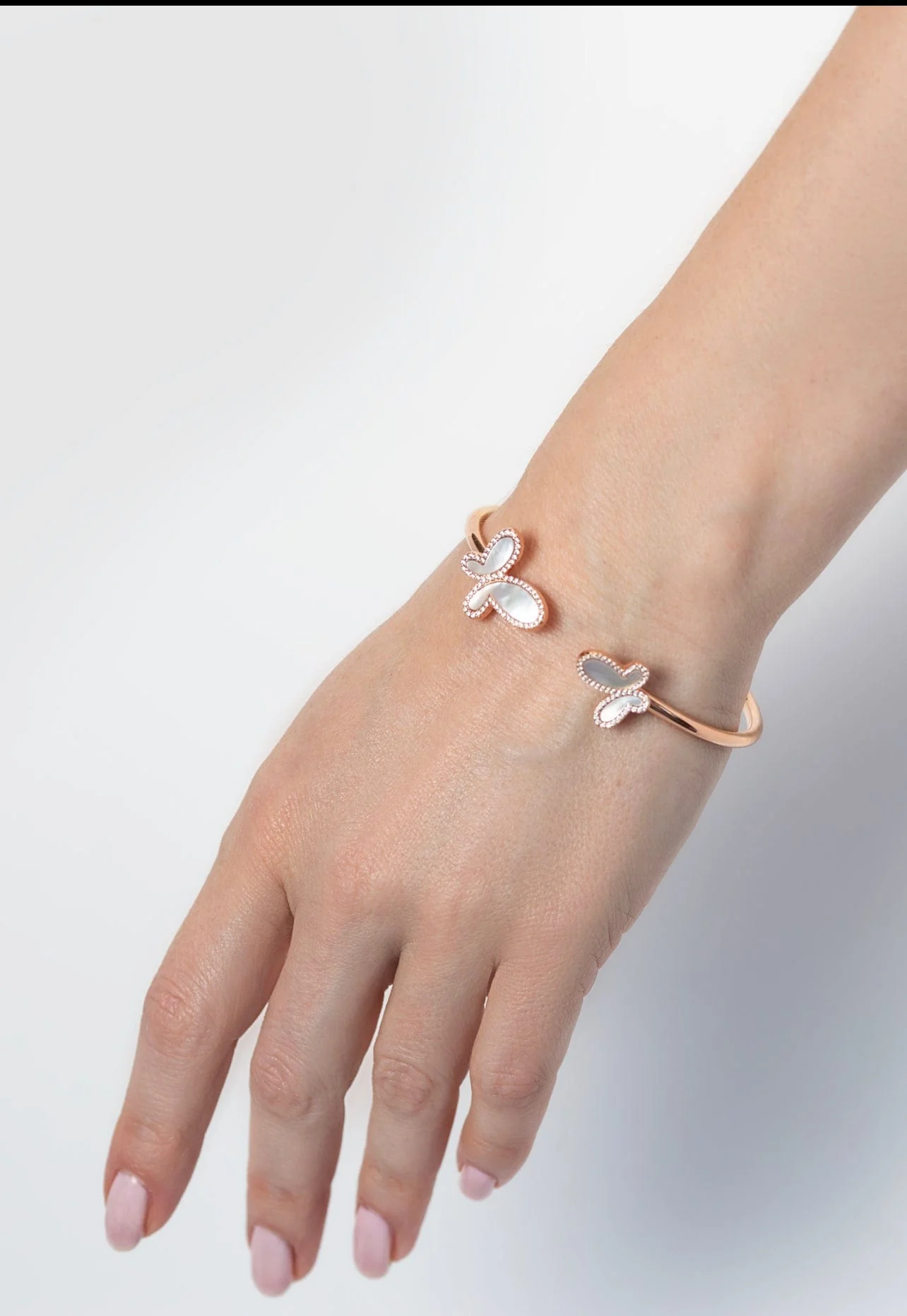 18K Rose Gold & CZ Encrusted Mother Of Pearl Butterfly Women's Bangel Bracelet Jewelry - Image 3