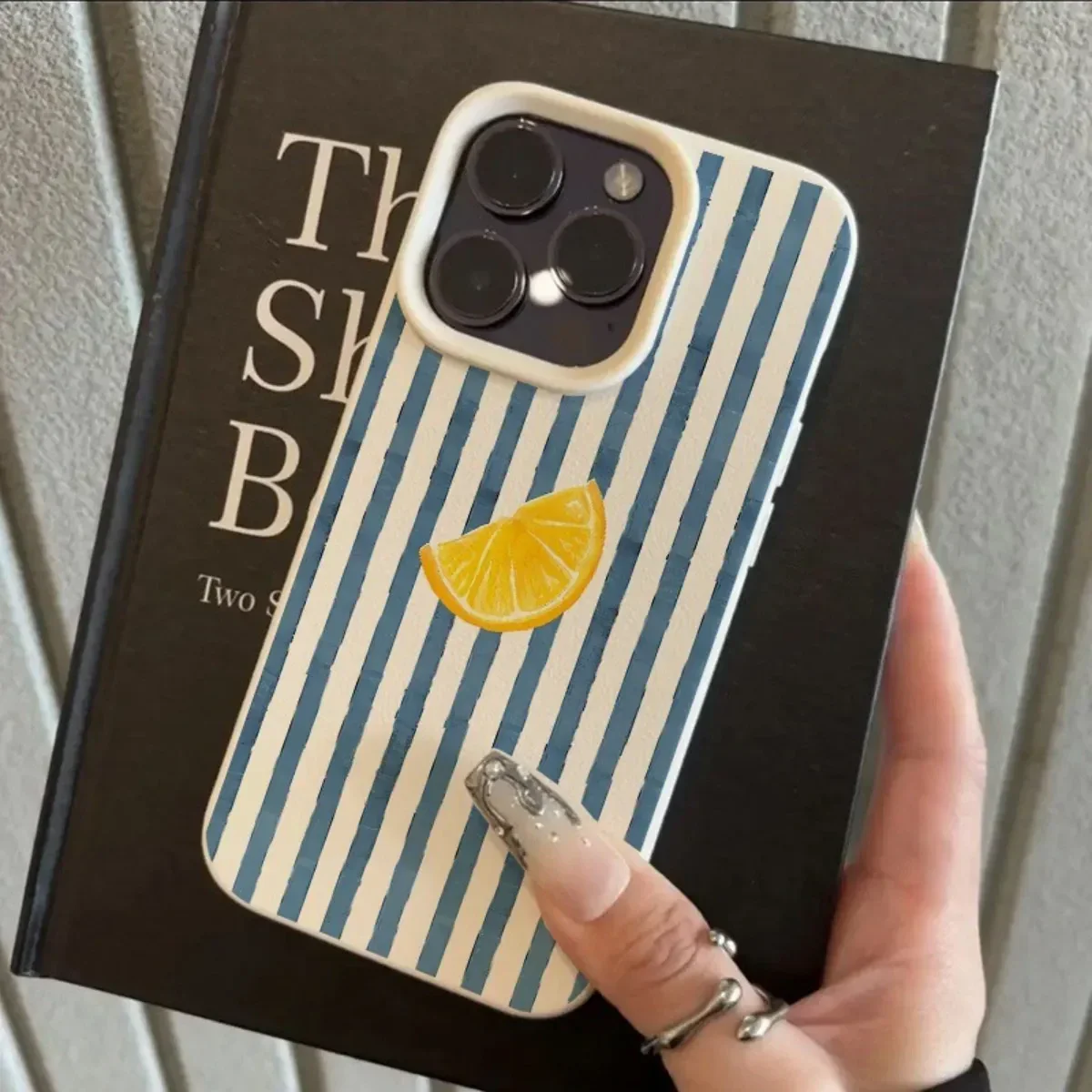 Cute Striped Pattern Phone Case - Image 4