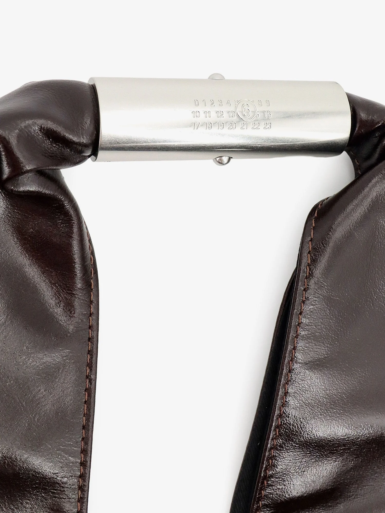 Shoulder Bag in Shiny Leather - Image 5